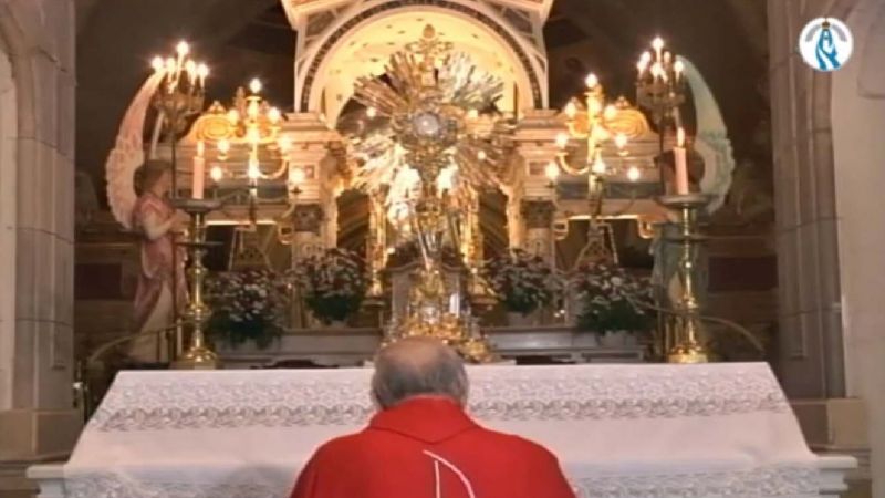 Vigilia de Pentecostés en el Camarín de la Virgen con adoración eucarística
