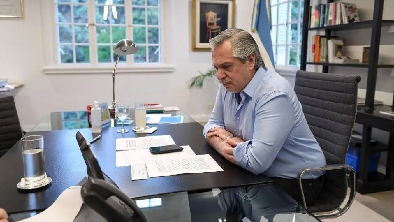 Premier italiano Conte felicitó a Alberto por el "abordaje de la cuarentena"