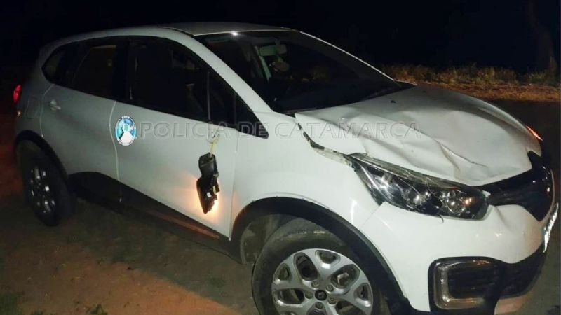 Embistió a un caballo en el ingreso a Banda de Varela