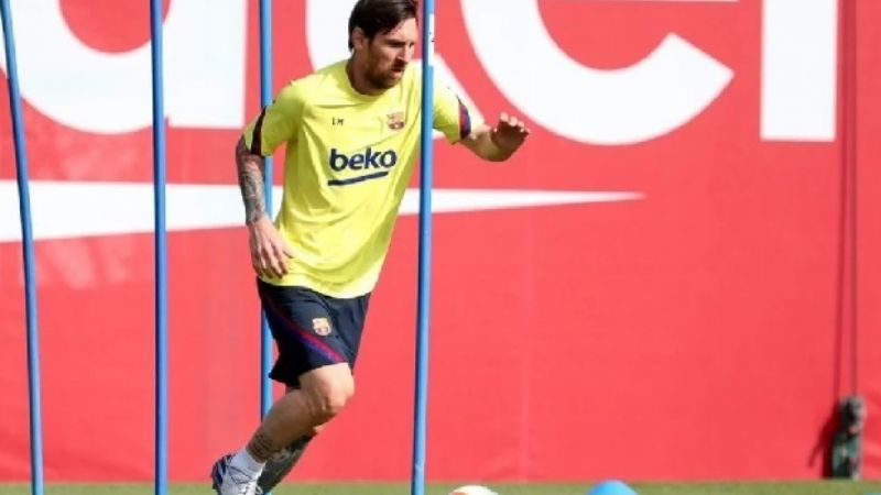 Messi volvió a entrenar con el Barcelona