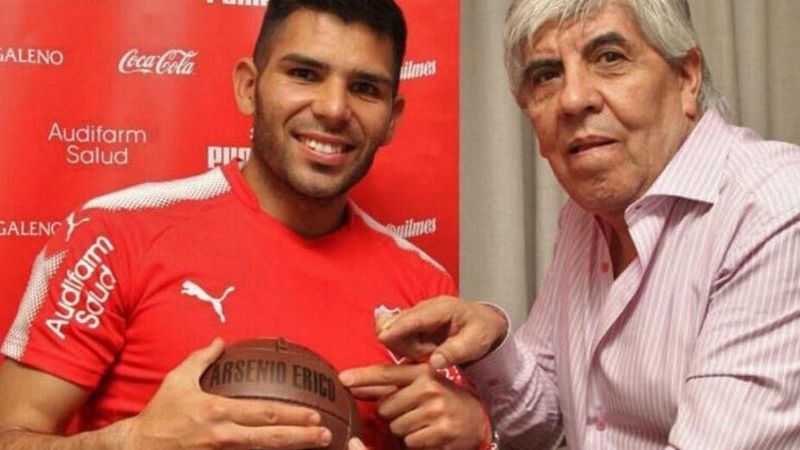 Moyano defiende a camioneros y “aprieta” a jugadores