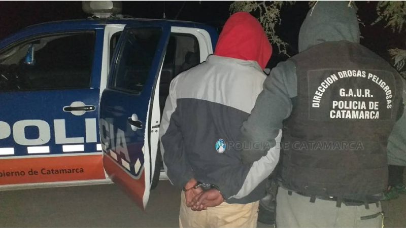 Secuestran una bolsa con cogollos de marihuana en Santa María