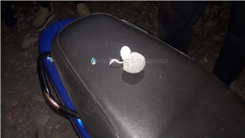 Secuestran una bolsa con cogollos de marihuana en Santa María