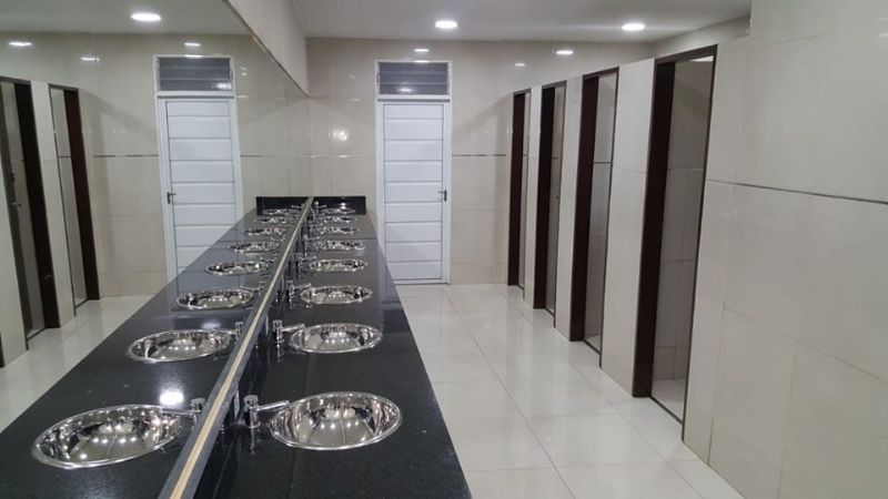 Trabajos de refacción y remodelación de baños de la Terminal