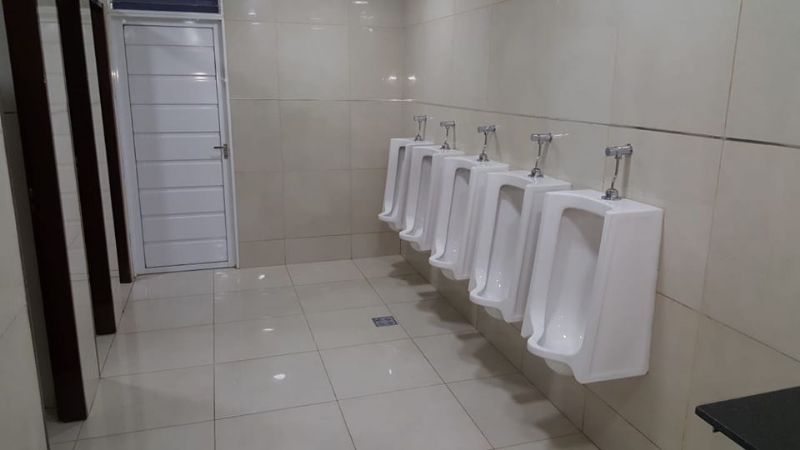 Trabajos de refacción y remodelación de baños de la Terminal