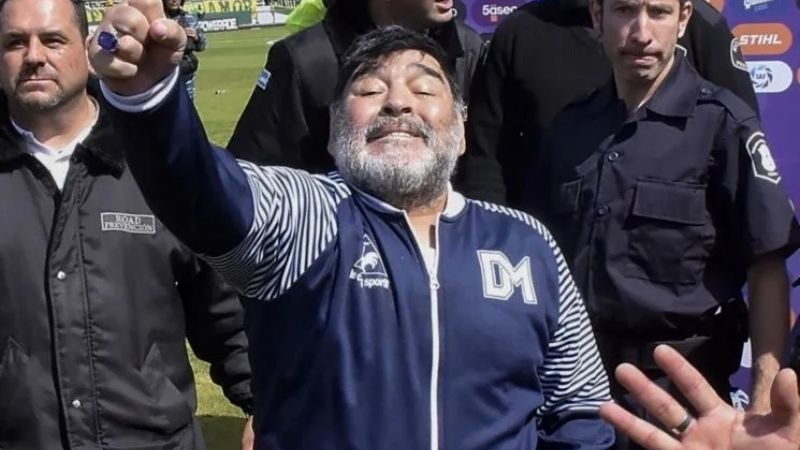 Si no le desarman el plantel Maradona seguirá en Gimnasia