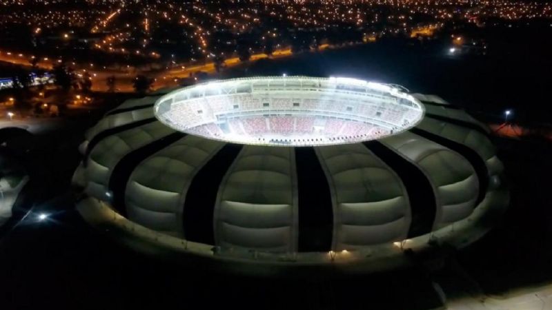 Un sueño: probaron las luces del nuevo estadio de Santiago