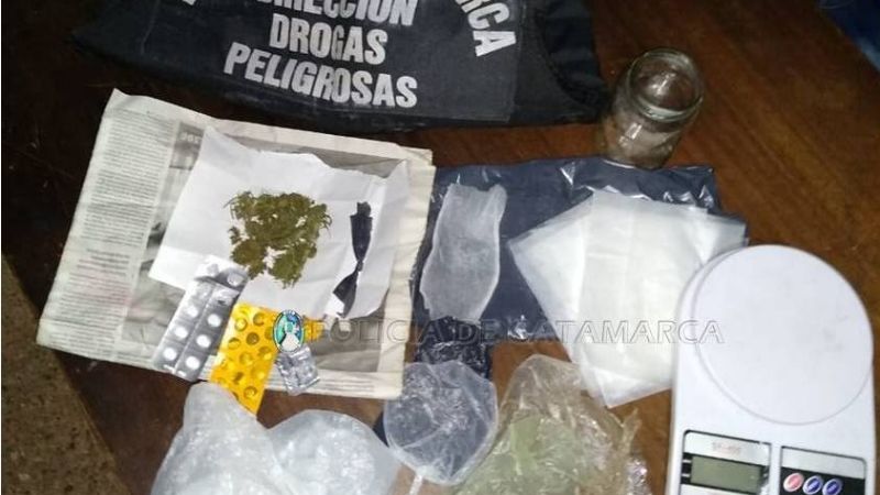 Secuestran una dosis de cocaína y 5 gr. de marihuana