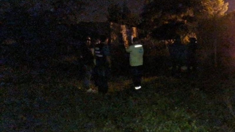 Mujeres golpearon a una adolescente en un descampado