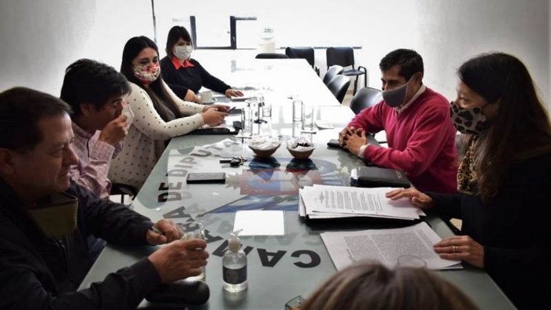 Apoyo parlamentario al Autocine, Origen Catamarca y el Shincal