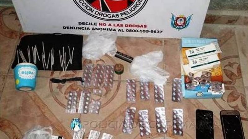 Secuestraron 3 gr. de cocaína, 4 gr. de marihuana y pastillas