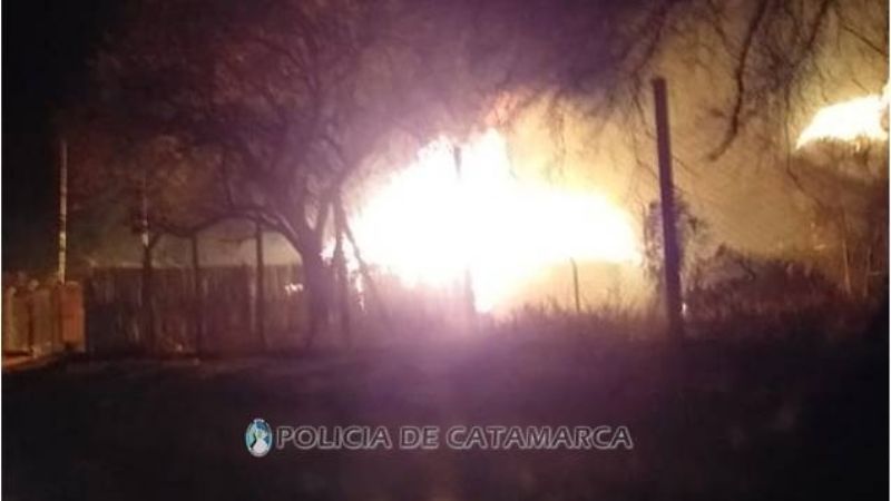 Incendio de pastizales causó daños totales en un quincho y una vivienda