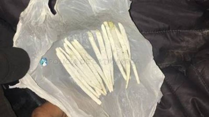 Detienen a un joven con 14 cigarrillos de marihuana