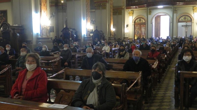 Jubilosa procesión de Corpus Christi