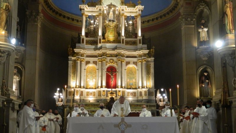 Jubilosa procesión de Corpus Christi
