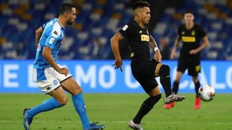 "Tanos" critican bajón de Lautaro por su eventual pase al Barça