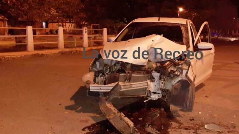 Chocó contra la pared de un puente en Recreo