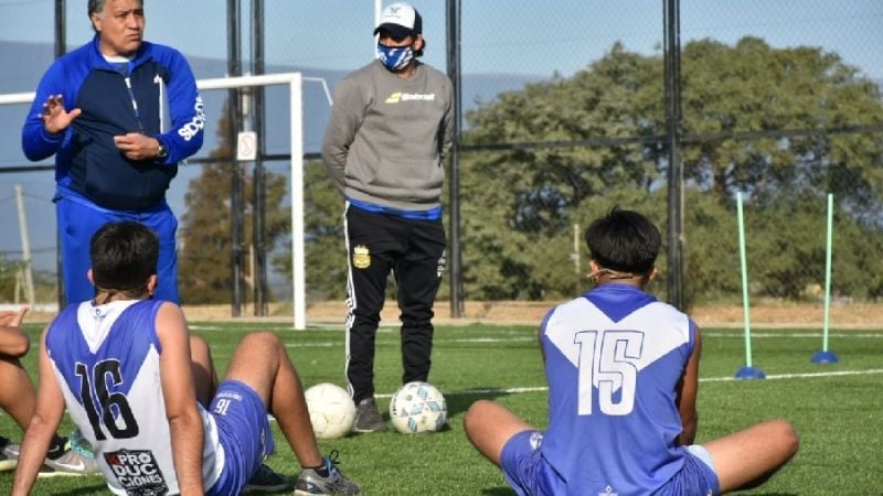 Vélez retomó los entrenamientos con su plantel superior