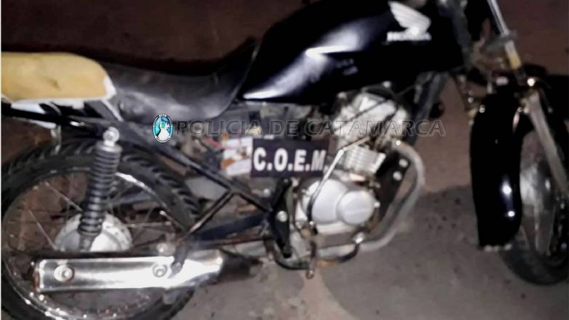 Joven buscado por la Justicia circulaba en una moto robada en 2017