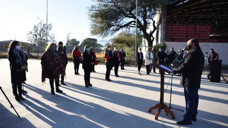 Promesa a la Bandera Nacional de alumnos del SEM de la Capital