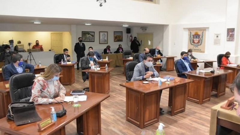 Concejal quiere que la Peatonal tenga sentido de circulación