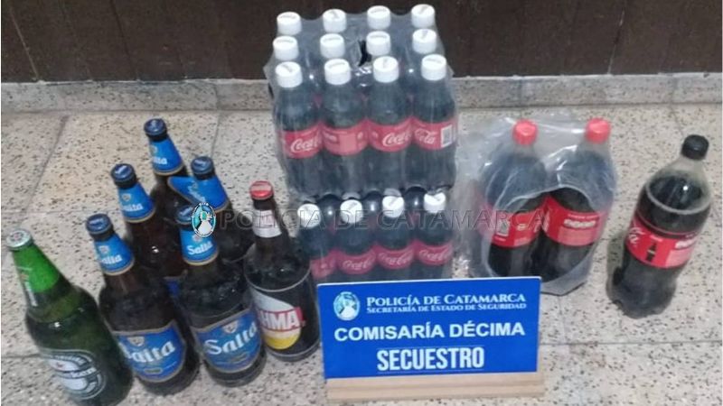Un hombre robó fardos de gaseosas y cervezas de un negocio