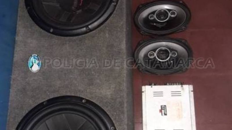 Rompieron un auto para robarle el equipo de sonido