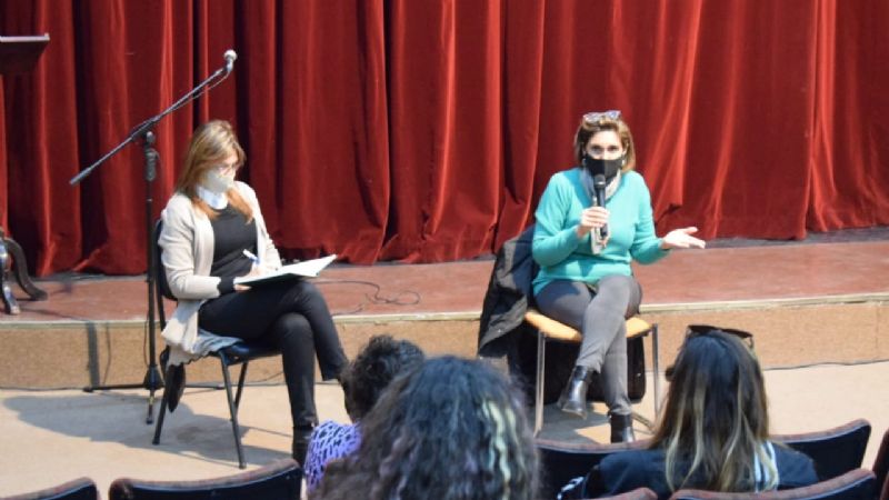 Analizan alternativas para reactivar el sector teatral en Capital