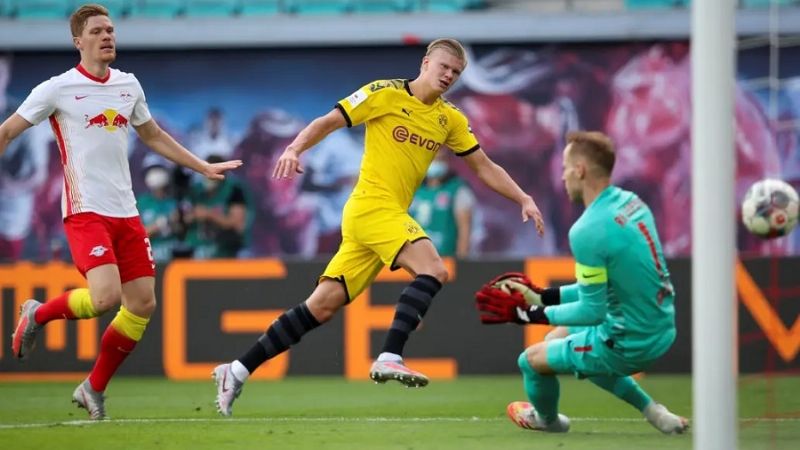 Haaland le dio la victoria y el subcampeonto al Dortmund