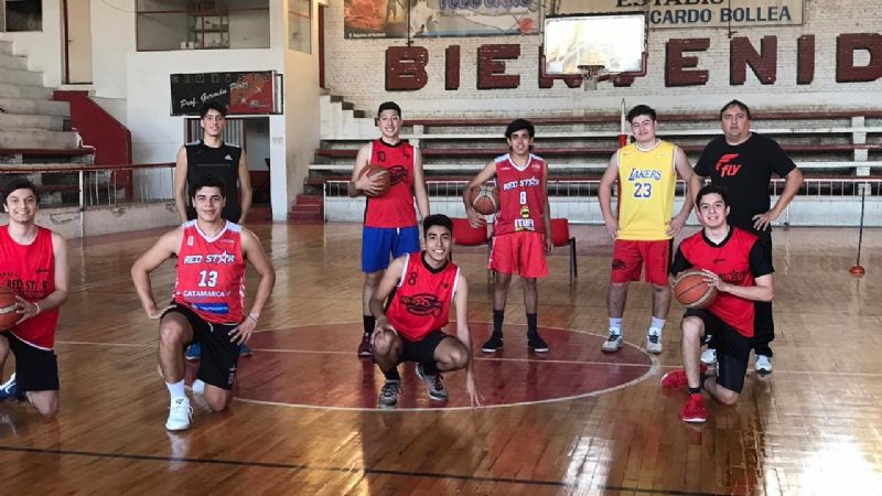 Con el protocolo del COE, Red Star volvió a entrenar