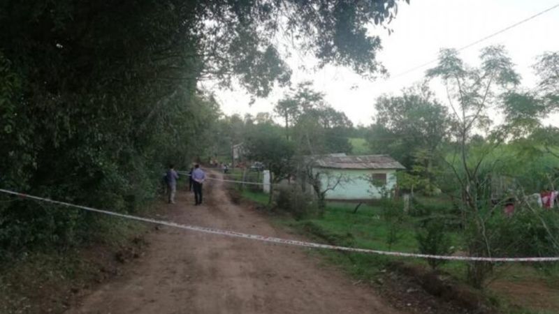 Una joven de 19 años fue asesinada a puñaladas por su expareja que luego se ahorcó