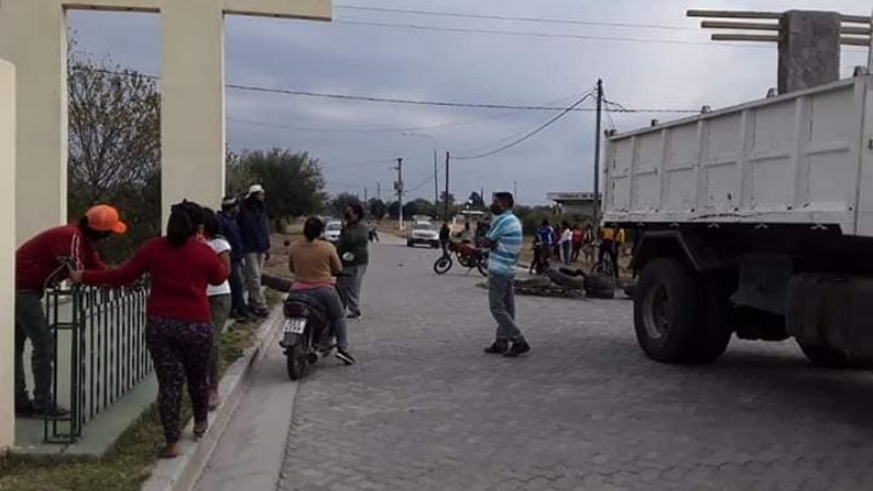 El pueblo de Tapso se levantó contra el ingreso de foráneos
