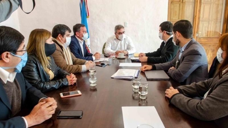 Jalil lanzó créditos para reforzar al sector productivo