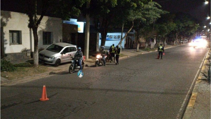 En operativos, secuestran 14 vehículos y arrestan a cinco personas