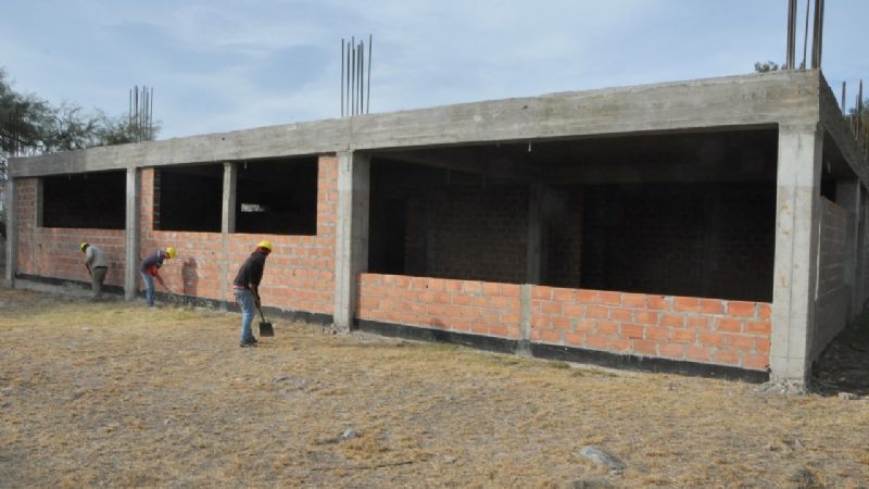 La UNCA proyecta la construcción de 16 nuevas aulas