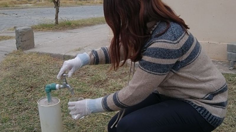 El Ente Regulador controló la calidad del agua en diferentes barrios de la ciudad