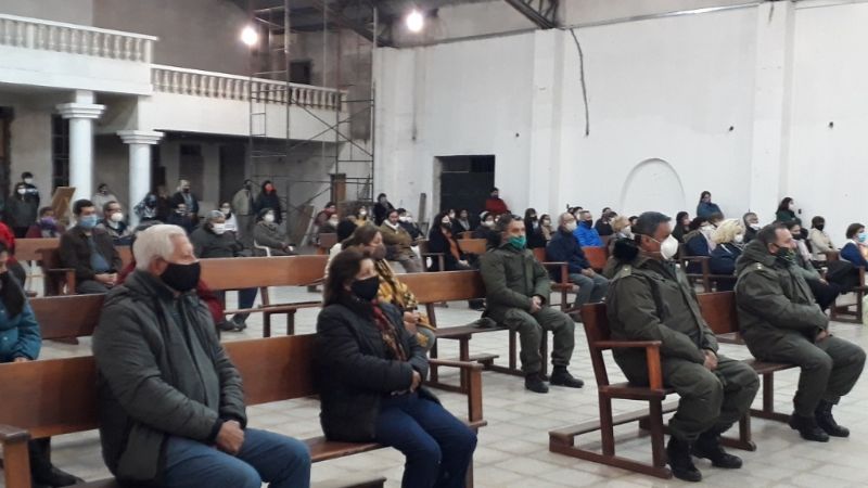 La comunidad de San Jorge recibió a su nuevo párroco