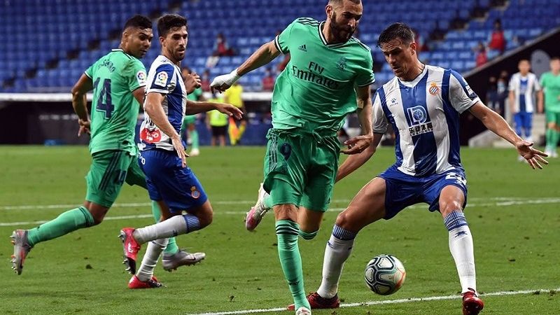 Real Madrid líder solitario; 2 puntos sobre el Barça