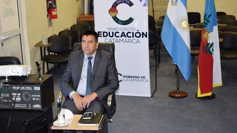 Paritarias, calidad educativa, universidad provincial y vacaciones