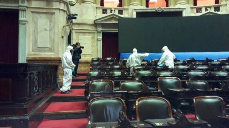 Una empleada del Senado dio positivo de coronavirus