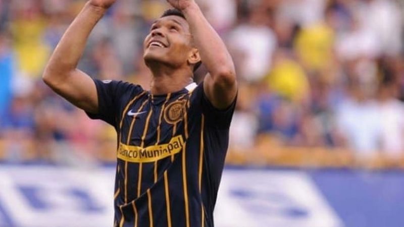 Gran gesto de Teo Gutiérrez con Rosario Central