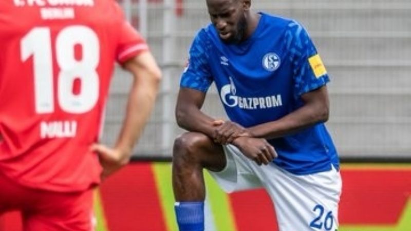 Equipos de la Bundesliga volvieron a homenajear a Floyd