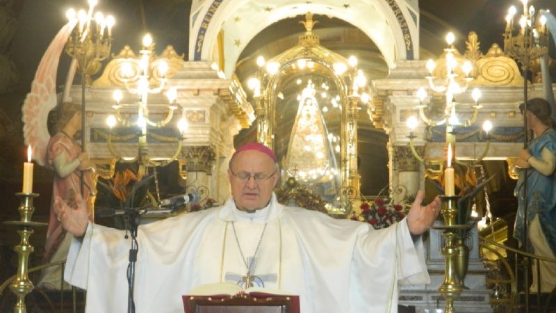 Acción de gracias de los periodistas en el Camarín de la Virgen del Valle