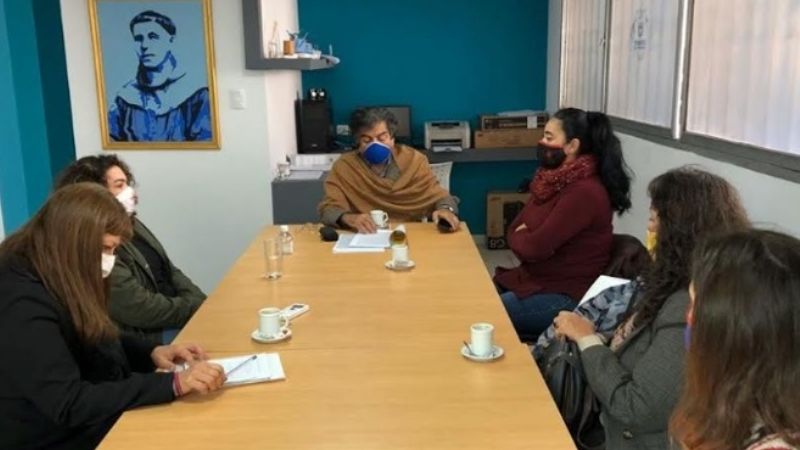 Reunión junto a mujeres músicas