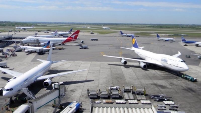 Reunión clave para planificar el regreso de los vuelos al exterior