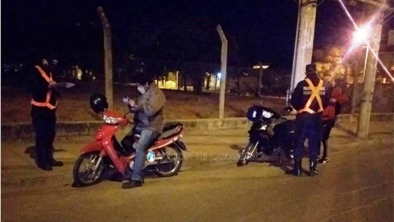 Arrestan a cuatro personas y secuestran 14 vehículos