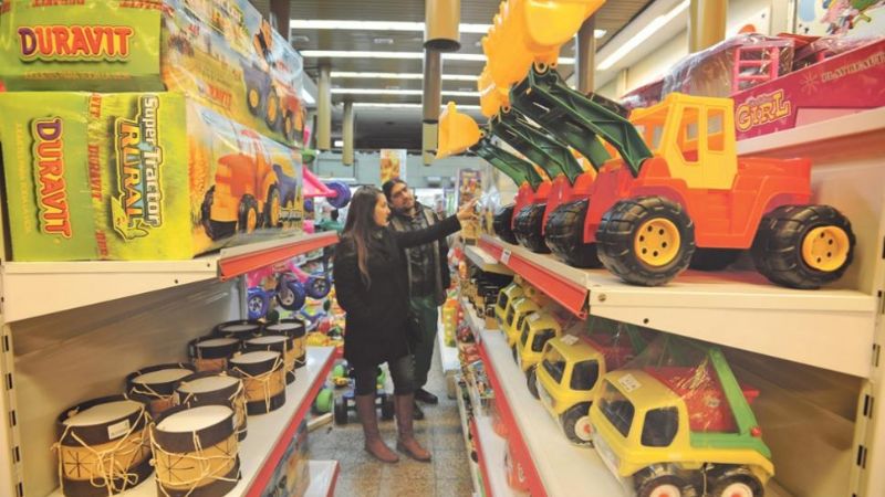 Con fábricas de juguetes paralizadas, anticipan faltantes para el "Día del Niño"