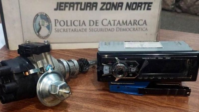 Aprehenden a dos jóvenes y secuestran un estéreo