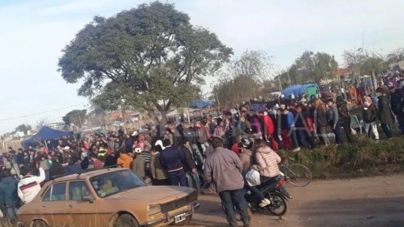 La hija de un popular cantante de cumbia fue baleada por dos mujeres