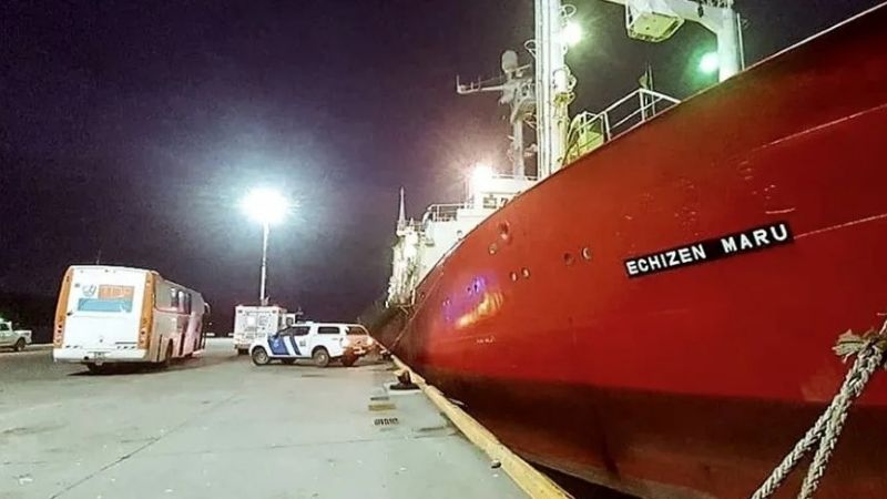 El buque del misterio en Ushuaia suma 64 infectados de Covid-19